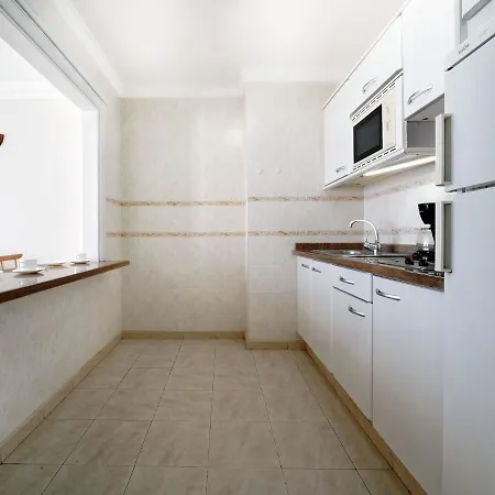 One Bedroom With Ocean View, Wifi And Pool Апартаменты